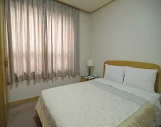 Toyoko Inn Busan Jungang Station 3*,